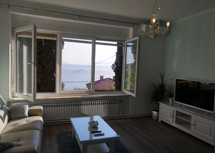 Apartment Villa Edmea 2